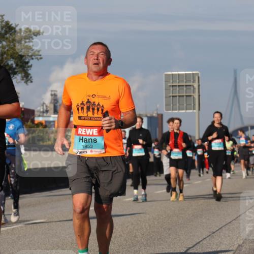 03.10.2025 - Köhlbrandbrückenlauf Luisa Fischer http://msf.ph/oto/9018526 03.10.2025 11:07:21 Position 3 1855, 12, 1853 meine-sportfotos.de