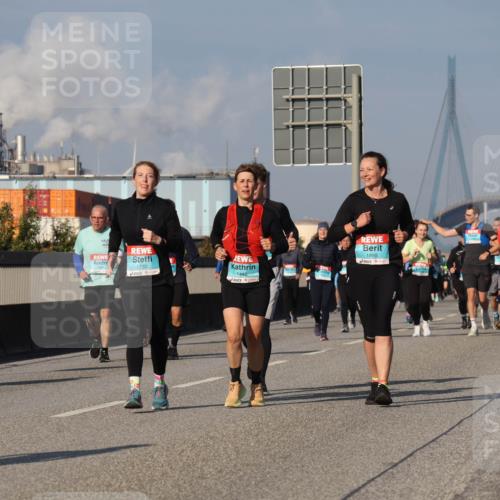 03.10.2025 - Köhlbrandbrückenlauf Luisa Fischer http://msf.ph/oto/9018534 03.10.2025 11:07:22 Position 3  meine-sportfotos.de
