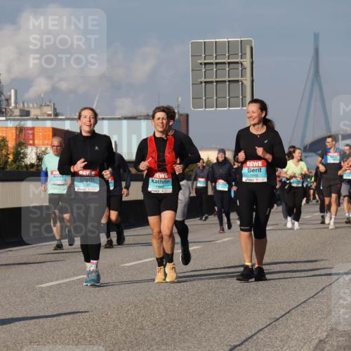 03.10.2025 - Köhlbrandbrückenlauf Luisa Fischer http://msf.ph/oto/9018535 03.10.2025 11:07:23 Position 3  meine-sportfotos.de