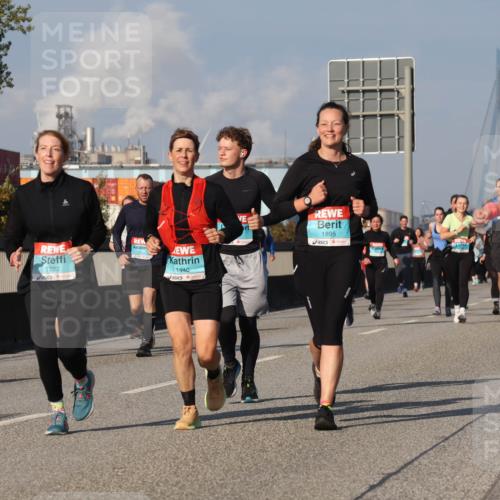03.10.2025 - Köhlbrandbrückenlauf Luisa Fischer http://msf.ph/oto/9018547 03.10.2025 11:07:25 Position 3 1732, 1440, 1895 meine-sportfotos.de