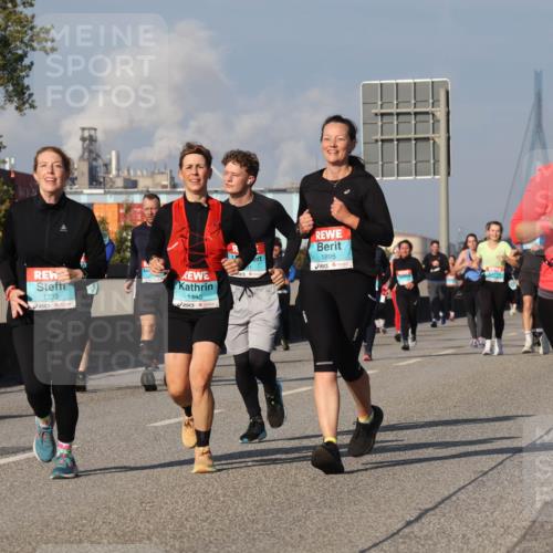 03.10.2025 - Köhlbrandbrückenlauf Luisa Fischer http://msf.ph/oto/9018548 03.10.2025 11:07:25 Position 3 1732, 1440, 1895 meine-sportfotos.de