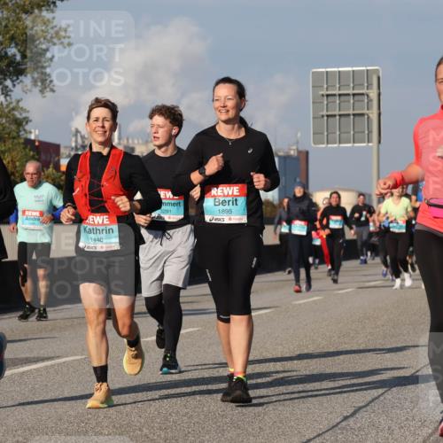 03.10.2025 - Köhlbrandbrückenlauf Luisa Fischer http://msf.ph/oto/9018555 03.10.2025 11:07:26 Position 3 1732, 1000, 1440, 3291, 1895 meine-sportfotos.de