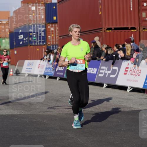 03.10.2025 - Köhlbrandbrückenlauf Michael Burmester http://msf.ph/oto/9018559 03.10.2025 10:18:23 Ziel 1485, 1719, 1778, 1920, 1932, 2413, 2502, 2800, 3176, 3178, 3833 meine-sportfotos.de