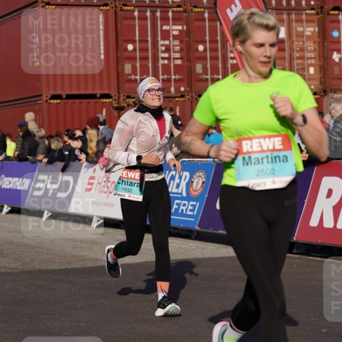03.10.2025 - Köhlbrandbrückenlauf Michael Burmester http://msf.ph/oto/9018572 03.10.2025 10:18:24 Ziel 1485, 1719, 1778, 1920, 1932, 2413, 2502, 2800, 3833 meine-sportfotos.de