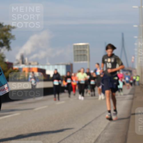 03.10.2025 - Köhlbrandbrückenlauf Luisa Fischer http://msf.ph/oto/9018574 03.10.2025 11:07:29 Position 3  meine-sportfotos.de