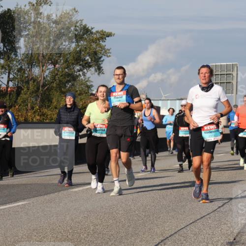 03.10.2025 - Köhlbrandbrückenlauf Luisa Fischer http://msf.ph/oto/9018615 03.10.2025 11:07:36 Position 3 2374, 2373, 3110, 2319 meine-sportfotos.de