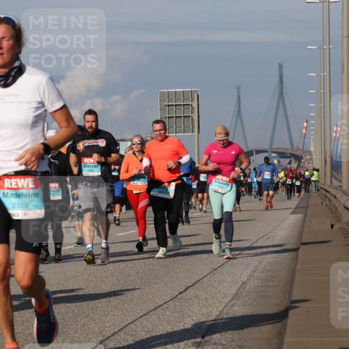 03.10.2025 - Köhlbrandbrückenlauf Luisa Fischer http://msf.ph/oto/9018629 03.10.2025 11:07:38 Position 3 2319, 787, 2000 meine-sportfotos.de