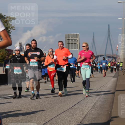 03.10.2025 - Köhlbrandbrückenlauf Luisa Fischer http://msf.ph/oto/9018633 03.10.2025 11:07:39 Position 3 2319, 2787, 2000, 1436 meine-sportfotos.de