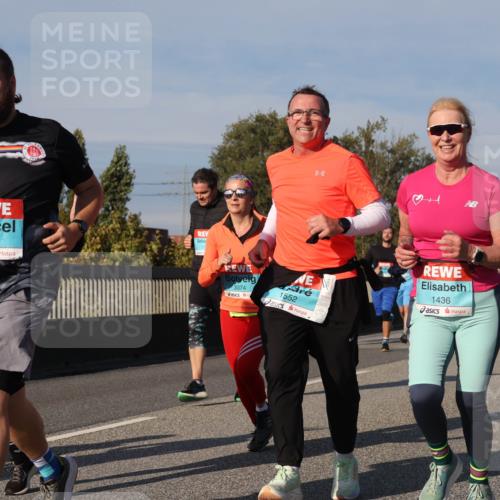 03.10.2025 - Köhlbrandbrückenlauf Luisa Fischer http://msf.ph/oto/9018662 03.10.2025 11:07:44 Position 3 2000, 1552, 1436, 3074 meine-sportfotos.de