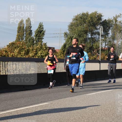 03.10.2025 - Köhlbrandbrückenlauf Luisa Fischer http://msf.ph/oto/9018673 03.10.2025 11:07:46 Position 3  meine-sportfotos.de