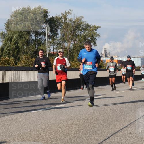 03.10.2025 - Köhlbrandbrückenlauf Luisa Fischer http://msf.ph/oto/9018680 03.10.2025 11:07:47 Position 3 3163 meine-sportfotos.de