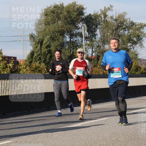 03.10.2025 - Köhlbrandbrückenlauf Luisa Fischer http://msf.ph/oto/9018684 03.10.2025 11:07:48 Position 3 2382, 3163 meine-sportfotos.de