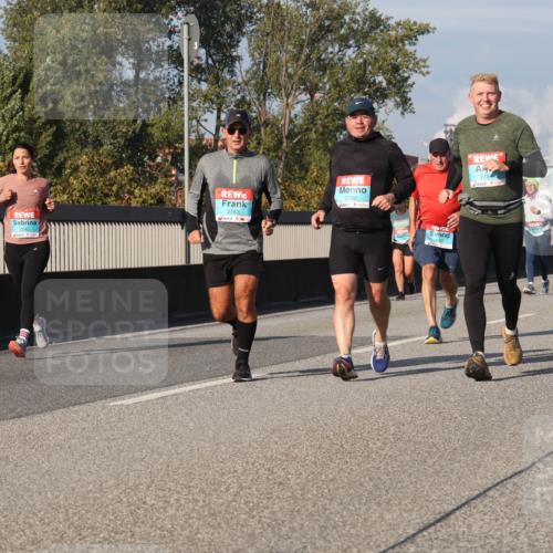 03.10.2025 - Köhlbrandbrückenlauf Luisa Fischer http://msf.ph/oto/9018708 03.10.2025 11:07:52 Position 3 2240, 2783, 2782, 2784 meine-sportfotos.de
