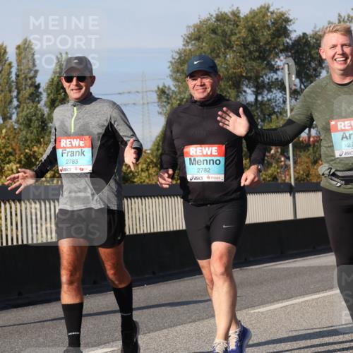 03.10.2025 - Köhlbrandbrückenlauf Luisa Fischer http://msf.ph/oto/9018715 03.10.2025 11:07:54 Position 3 2240, 2783, 2782, 2784 meine-sportfotos.de