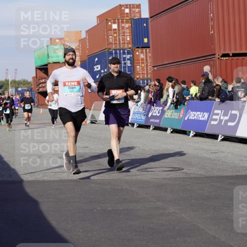 03.10.2025 - Köhlbrandbrückenlauf Michael Burmester http://msf.ph/oto/9018733 03.10.2025 10:18:41 Ziel 1580, 1885, 2168, 2508, 2785, 3419, 3541, 3595, 3698 meine-sportfotos.de