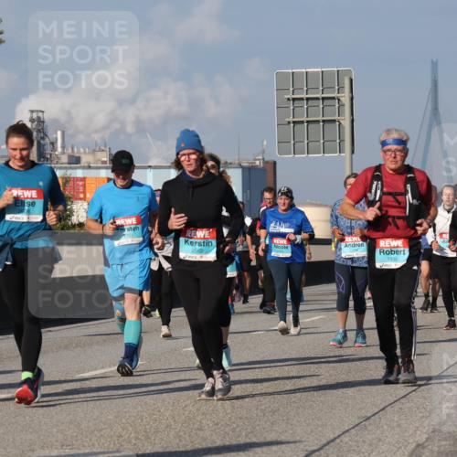 03.10.2025 - Köhlbrandbrückenlauf Luisa Fischer http://msf.ph/oto/9018749 03.10.2025 11:08:04 Position 3 2019, 703, 2562, 1930 meine-sportfotos.de