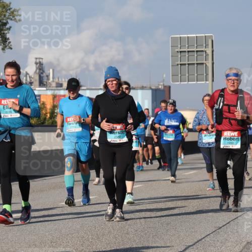 03.10.2025 - Köhlbrandbrückenlauf Luisa Fischer http://msf.ph/oto/9018751 03.10.2025 11:08:05 Position 3 2019, 2036, 3703, 2562, 1930 meine-sportfotos.de