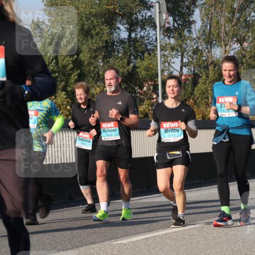 03.10.2025 - Köhlbrandbrückenlauf Luisa Fischer http://msf.ph/oto/9018758 03.10.2025 11:08:06 Position 3 3089, 1950, 1948, 2019, 2036, 3703 meine-sportfotos.de