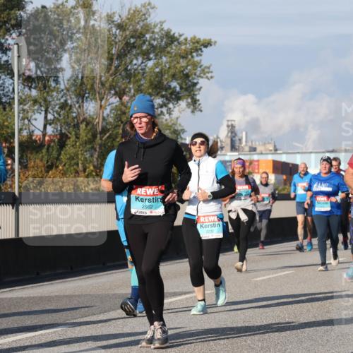 03.10.2025 - Köhlbrandbrückenlauf Luisa Fischer http://msf.ph/oto/9018766 03.10.2025 11:08:07 Position 3 2036, 2562, 3232, 1930 meine-sportfotos.de