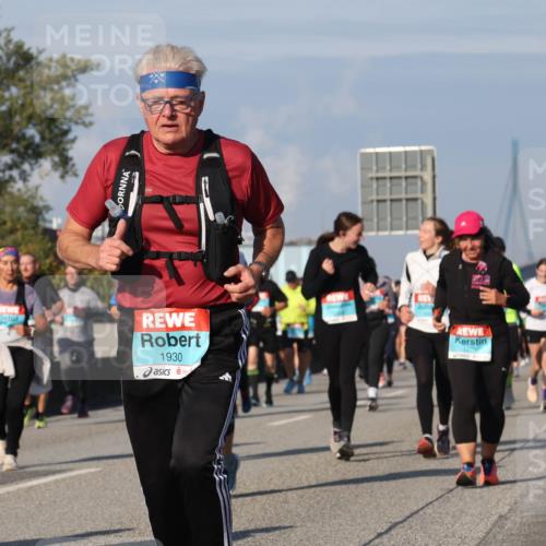 03.10.2025 - Köhlbrandbrückenlauf Luisa Fischer http://msf.ph/oto/9018781 03.10.2025 11:08:10 Position 3 1930 meine-sportfotos.de