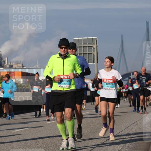 03.10.2025 - Köhlbrandbrückenlauf Luisa Fischer http://msf.ph/oto/9018818 03.10.2025 11:08:16 Position 3 2094, 1904, 1653 meine-sportfotos.de