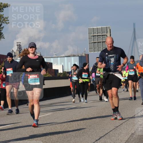 03.10.2025 - Köhlbrandbrückenlauf Luisa Fischer http://msf.ph/oto/9018865 03.10.2025 11:08:24 Position 3 2351, 2050, 2509 meine-sportfotos.de