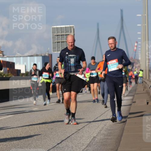 03.10.2025 - Köhlbrandbrückenlauf Luisa Fischer http://msf.ph/oto/9018867 03.10.2025 11:08:24 Position 3 2050, 2509 meine-sportfotos.de