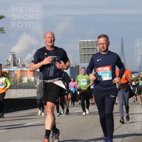 03.10.2025 - Köhlbrandbrückenlauf Luisa Fischer http://msf.ph/oto/9018884 03.10.2025 11:08:26 Position 3 2509 meine-sportfotos.de