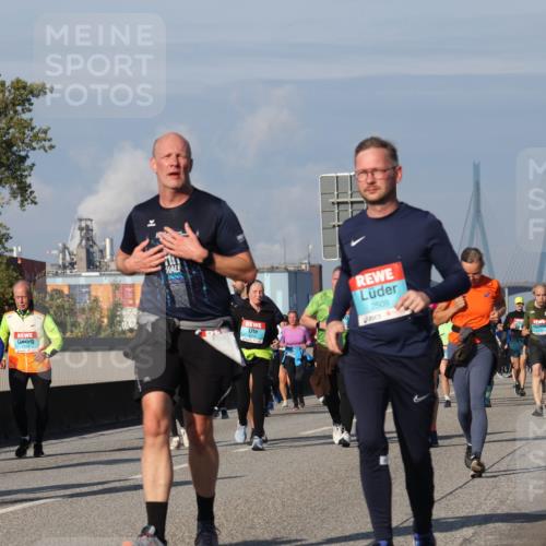 03.10.2025 - Köhlbrandbrückenlauf Luisa Fischer http://msf.ph/oto/9018886 03.10.2025 11:08:27 Position 3 2509 meine-sportfotos.de