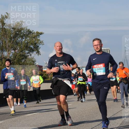 03.10.2025 - Köhlbrandbrückenlauf Luisa Fischer http://msf.ph/oto/9018888 03.10.2025 11:08:27 Position 3 2050, 2509 meine-sportfotos.de