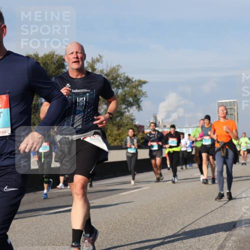 03.10.2025 - Köhlbrandbrückenlauf Luisa Fischer http://msf.ph/oto/9018903 03.10.2025 11:08:30 Position 3 2509 meine-sportfotos.de