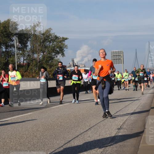 03.10.2025 - Köhlbrandbrückenlauf Luisa Fischer http://msf.ph/oto/9018909 03.10.2025 11:08:31 Position 3  meine-sportfotos.de