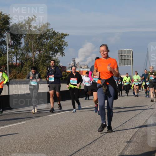 03.10.2025 - Köhlbrandbrückenlauf Luisa Fischer http://msf.ph/oto/9018911 03.10.2025 11:08:31 Position 3  meine-sportfotos.de