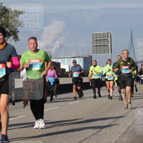 03.10.2025 - Köhlbrandbrückenlauf Luisa Fischer http://msf.ph/oto/9018925 03.10.2025 11:08:33 Position 3 1996, 339 meine-sportfotos.de
