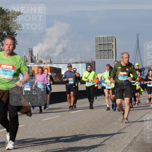 03.10.2025 - Köhlbrandbrückenlauf Luisa Fischer http://msf.ph/oto/9018931 03.10.2025 11:08:34 Position 3 339 meine-sportfotos.de