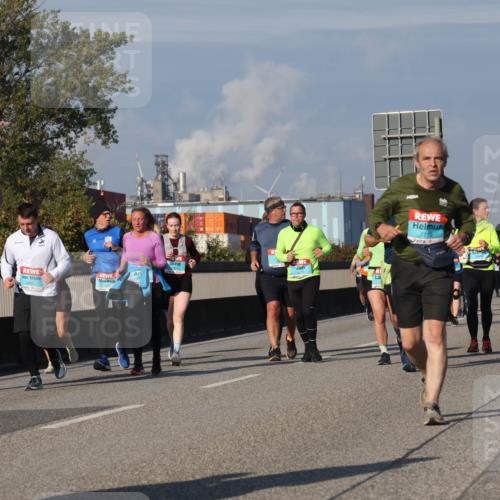 03.10.2025 - Köhlbrandbrückenlauf Luisa Fischer http://msf.ph/oto/9018938 03.10.2025 11:08:36 Position 3 1713 meine-sportfotos.de