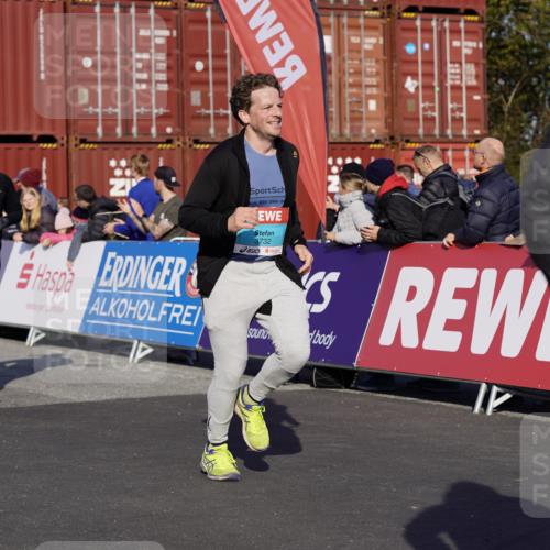 03.10.2025 - Köhlbrandbrückenlauf Michael Burmester http://msf.ph/oto/9018949 03.10.2025 10:19:09 Ziel 1162, 1372, 1556, 1712, 1803, 2180, 2231, 2421, 2851, 2853, 3031, 3108, 3133, 3505, 3506, 3676, 3732 meine-sportfotos.de
