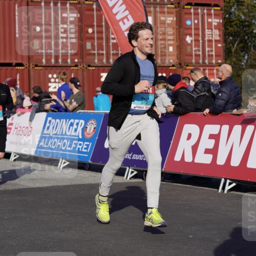 03.10.2025 - Köhlbrandbrückenlauf Michael Burmester http://msf.ph/oto/9018952 03.10.2025 10:19:09 Ziel 1162, 1372, 1556, 1712, 1803, 2180, 2231, 2421, 2851, 2853, 3031, 3108, 3133, 3505, 3506, 3676, 3732 meine-sportfotos.de