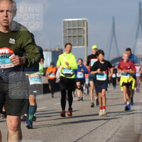 03.10.2025 - Köhlbrandbrückenlauf Luisa Fischer http://msf.ph/oto/9018956 03.10.2025 11:08:39 Position 3 2014, 1713, 1727 meine-sportfotos.de