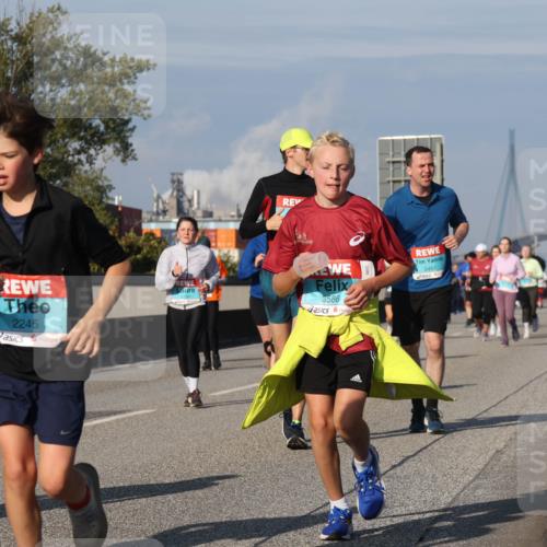 03.10.2025 - Köhlbrandbrückenlauf Luisa Fischer http://msf.ph/oto/9018992 03.10.2025 11:08:45 Position 3 2245, 3586, 2451 meine-sportfotos.de