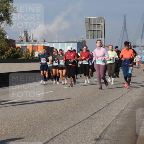 03.10.2025 - Köhlbrandbrückenlauf Luisa Fischer http://msf.ph/oto/9019028 03.10.2025 11:08:51 Position 3  meine-sportfotos.de