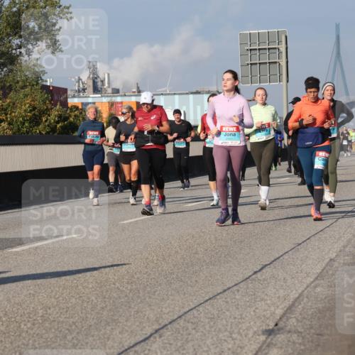 03.10.2025 - Köhlbrandbrückenlauf Luisa Fischer http://msf.ph/oto/9019040 03.10.2025 11:08:53 Position 3 2551 meine-sportfotos.de