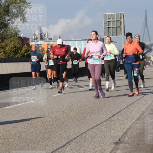 03.10.2025 - Köhlbrandbrückenlauf Luisa Fischer http://msf.ph/oto/9019042 03.10.2025 11:08:54 Position 3 2551 meine-sportfotos.de
