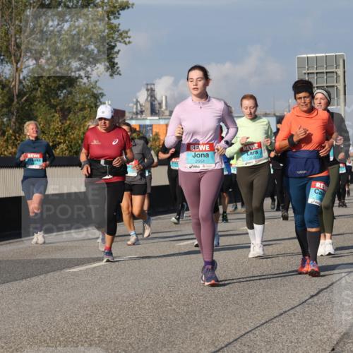 03.10.2025 - Köhlbrandbrückenlauf Luisa Fischer http://msf.ph/oto/9019057 03.10.2025 11:08:56 Position 3 2551, 3102 meine-sportfotos.de