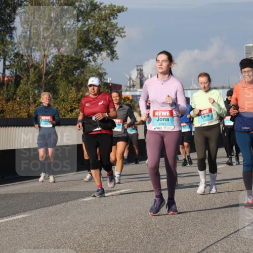 03.10.2025 - Köhlbrandbrückenlauf Luisa Fischer http://msf.ph/oto/9019060 03.10.2025 11:08:56 Position 3 2493, 2551, 3102 meine-sportfotos.de
