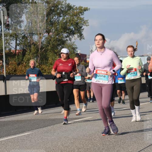 03.10.2025 - Köhlbrandbrückenlauf Luisa Fischer http://msf.ph/oto/9019063 03.10.2025 11:08:57 Position 3 2551, 3102 meine-sportfotos.de