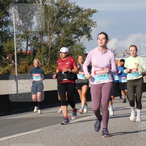 03.10.2025 - Köhlbrandbrückenlauf Luisa Fischer http://msf.ph/oto/9019066 03.10.2025 11:08:57 Position 3 2551, 3102 meine-sportfotos.de