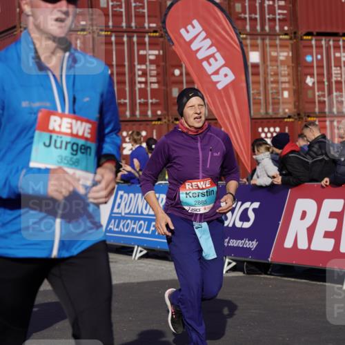 03.10.2025 - Köhlbrandbrückenlauf Michael Burmester http://msf.ph/oto/9019078 03.10.2025 10:19:20 Ziel 1310, 1502, 1531, 1556, 1690, 1859, 2885, 2886, 3239, 3558, 3815, 3828 meine-sportfotos.de