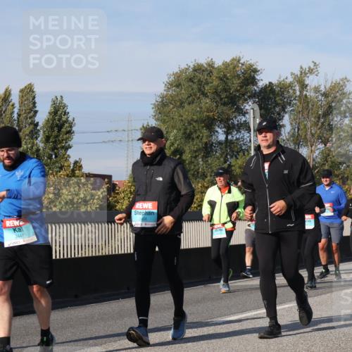 03.10.2025 - Köhlbrandbrückenlauf Luisa Fischer http://msf.ph/oto/9019115 03.10.2025 11:09:05 Position 3 3443, 3441, 2406 meine-sportfotos.de