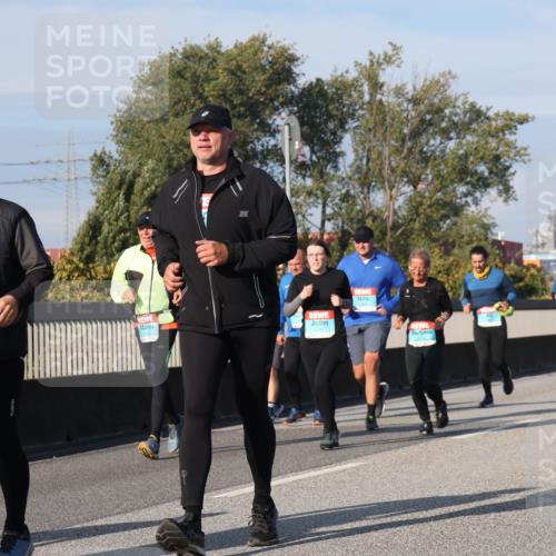 03.10.2025 - Köhlbrandbrückenlauf Luisa Fischer http://msf.ph/oto/9019119 03.10.2025 11:09:06 Position 3 2406 meine-sportfotos.de